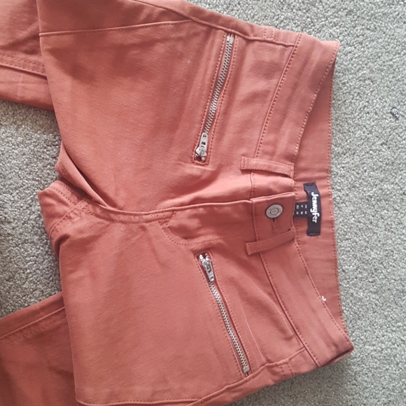 Skinny Pants - Picture 3 of 4